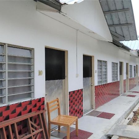 Oyo 90176 D'Cruz Sunrise Villa Pantai Cenang  Εξωτερικό φωτογραφία
