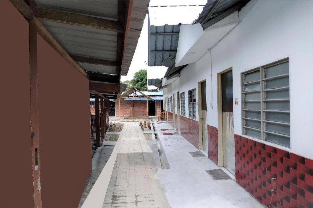 Oyo 90176 D'Cruz Sunrise Villa Pantai Cenang  Εξωτερικό φωτογραφία