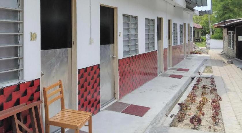 Oyo 90176 D'Cruz Sunrise Villa Pantai Cenang  Εξωτερικό φωτογραφία