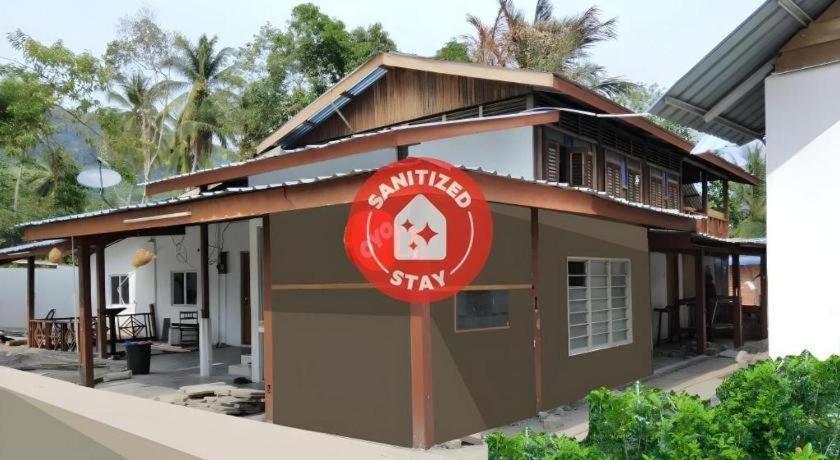 Oyo 90176 D'Cruz Sunrise Villa Pantai Cenang  Εξωτερικό φωτογραφία